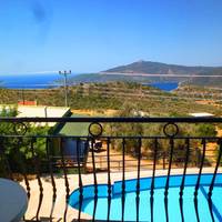 Honeymoon Suite with Two-Bedroom Villa or 2+2 Room with Super Sea, Nature and Pool View