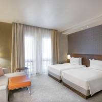 Twin Room with Sofabed and Free Breakfast