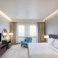 King Suite with Sofabed and Free Breakfast