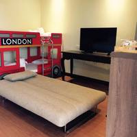 Family Suite (with Bunk Bed)