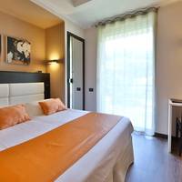 Double or Twin Room  with Balcony- Garden View