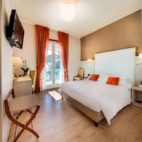 Double or Twin Room with Terrace - Sea View
