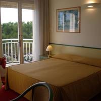 Double or Twin Room with Front Sea View