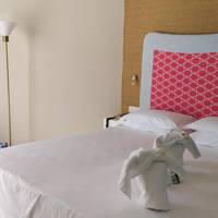 Deluxe Room with Lateral Sea View