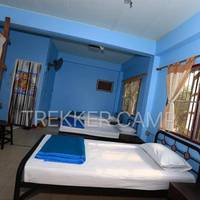 Single Bed 8-Bed Domitory Room with Air-Con
