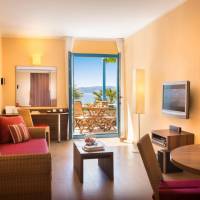 Junior Family Suite with Balcony - Seaside