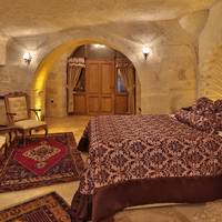 Superior Cave Suite 