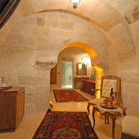 Arch Cave Suite