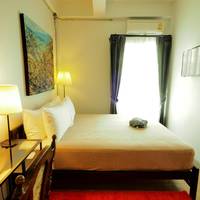 Queen Room with Shared Bathroom