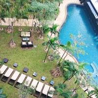 Apartment with Pool View 