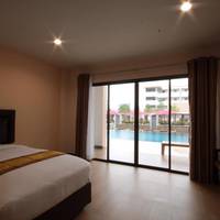 Triple Room with Pool View