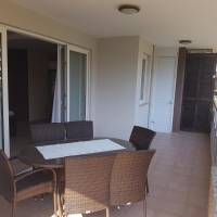 Apartment with Pool View 