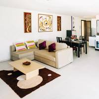 One-Bedroom Apartment with Sea View