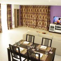 Deluxe One-Bedroom Apartment with Sea View