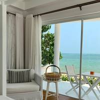 Beachfront Deluxe and Spa 