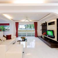 Suite with pool access