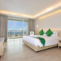 Premier Deluxe King Room with Sea View