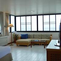 Seafront Suite