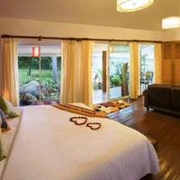 Honeymoon Suite