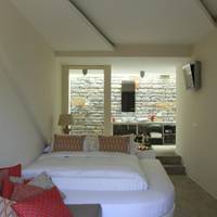 Deluxe Suite with Spa Bath