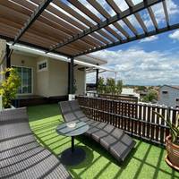 King Room with Mountain View