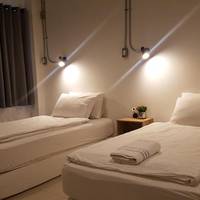 Twin Room with City View and Shared Bathroom