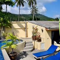 Bungalow with Garden View