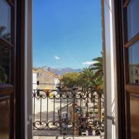 Private Entrance Two-Bedroom Apartment with Sea View