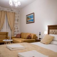 Private Entrance One-Bedroom Apartment with Private Terrace