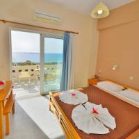 One-Bedroom Apartment with Sea View (4 Adults)