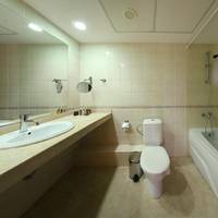 One-Bedroom Apartment with Balcony - Free Aquapark Access