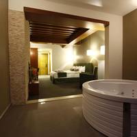 Suite with Spa Bath