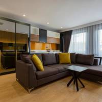 Suite with Garden View