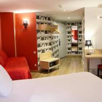 Queen Room with Single Bed