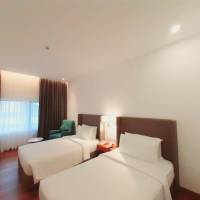 Deluxe Twin Room with Private Airport Pick up or Drop off including 15% off on Spa + F&B