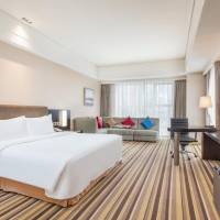 Holiday Inn Express Suite