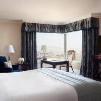 Skyview Deluxe Room, Guest room, 1 King, City view