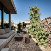 Tropical Bungalow, Guest room, 1 King, Garden view, Balcony