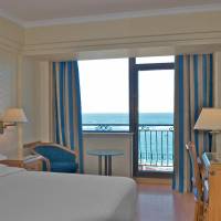 Club, Guest room, 2 Twin/Single Bed(s), Sea view, Low floor