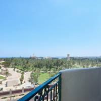 Deluxe, Guest room, 1 Queen, City view, High floor, Balcony