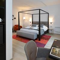 Deluxe Room with Bubble Bath