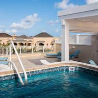 Suite with Private Pool