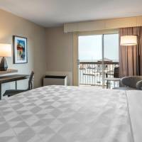 King Bed with Water View