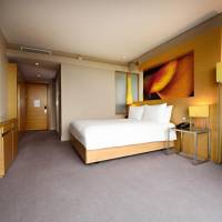 Queen Hilton Guestroom