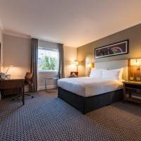 Deluxe Queen Room