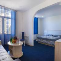 Double or Twin Room - Treatment Package