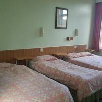 Family Room (2 Adults + 2 Children)