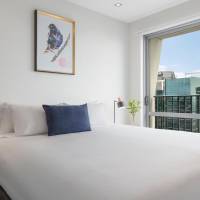 One-Bedroom Apartment with Harbour View