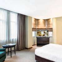 Premium Corner King Room