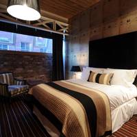 King Room - Party Package (possible noise from bar)